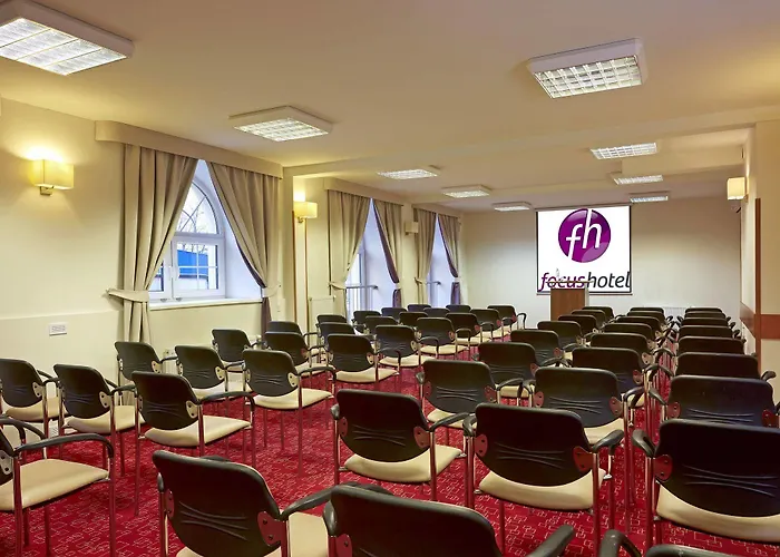 Focus מלון